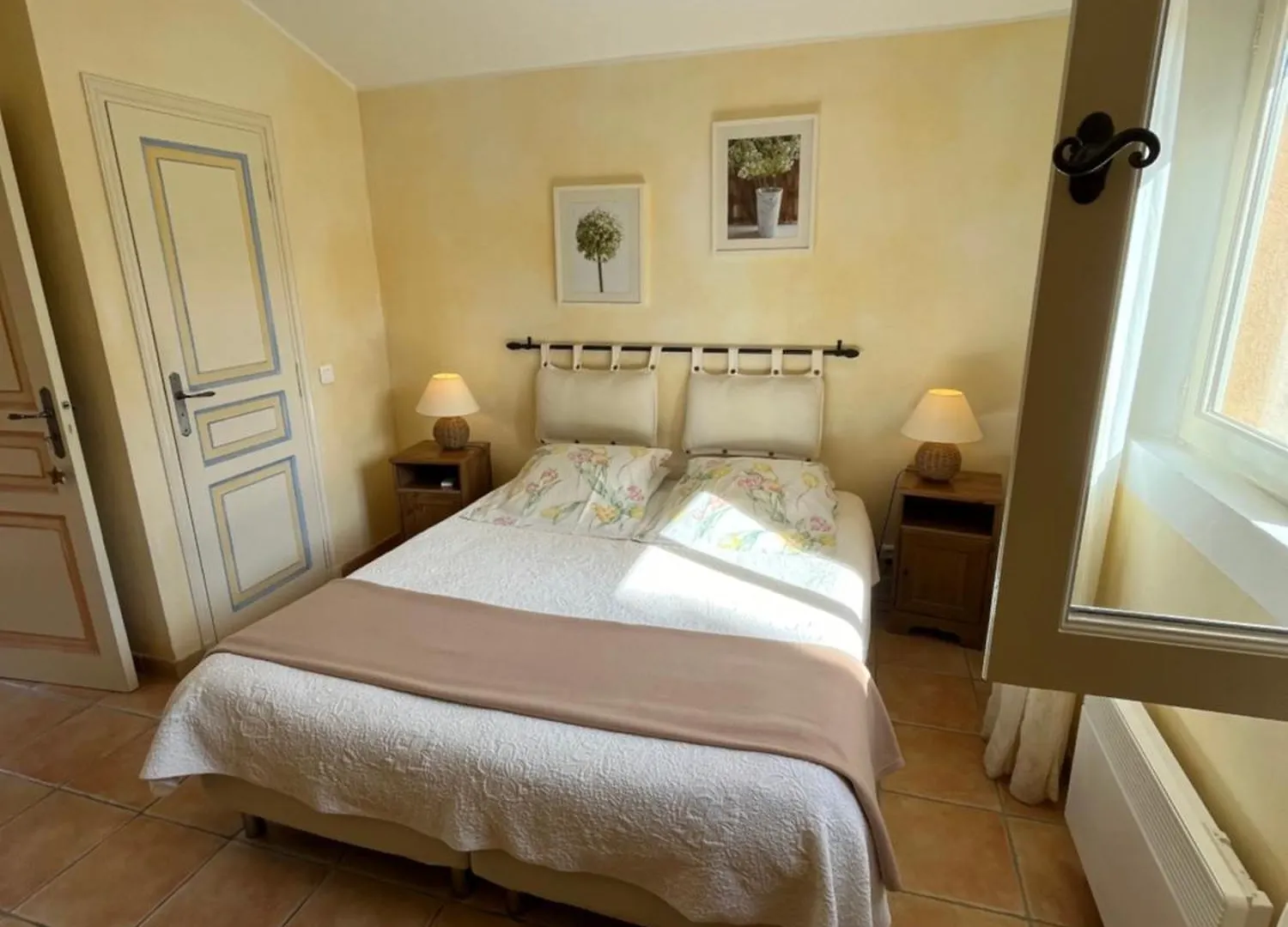 Couette-café Le Mazet des Mûres Grimaud
