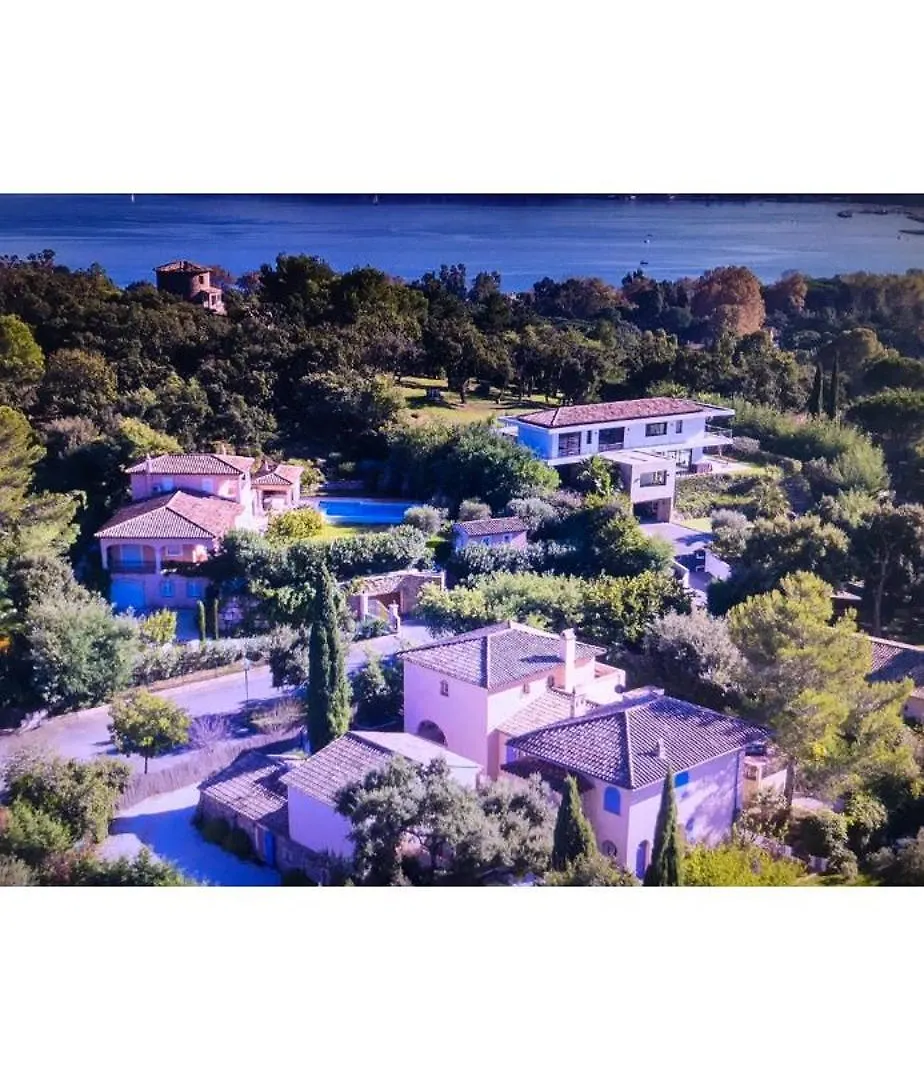 Le Mazet Des Mures Grimaud