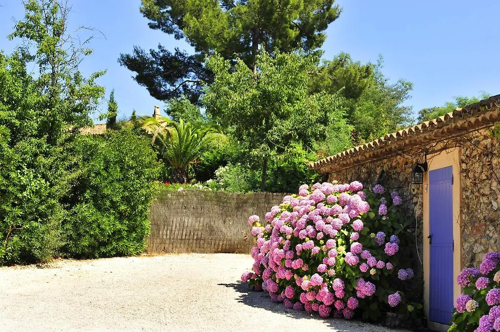 Le Mazet des Mûres Grimaud 0*,