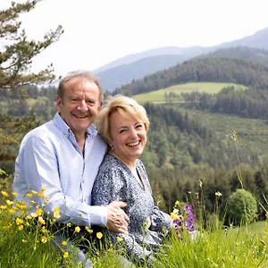 André Et Viviane Chatelard - D'hôtes Saint-Bonnet-le-Froid
