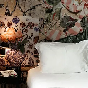 Du Petit Moulin Paris